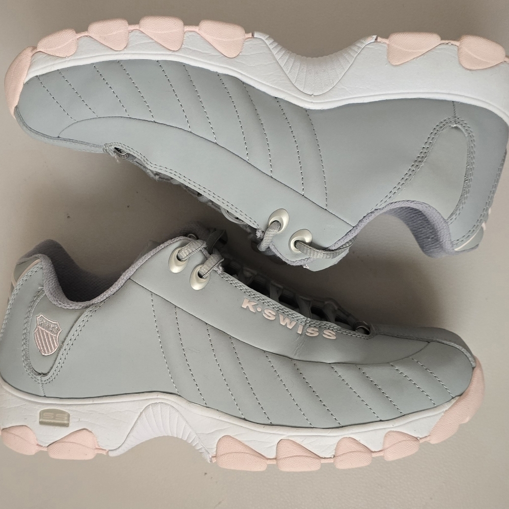 Size 9 - K Swiss ST 329 CMF Memory Foam Women’s Sneaker Shoe New Gray Pink